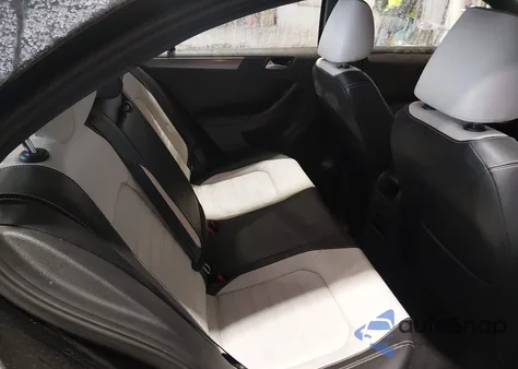 2017 Volkswagen Jetta 1.8T Sport из США, поврежденный, VIN 3VWD17AJ1HM288907